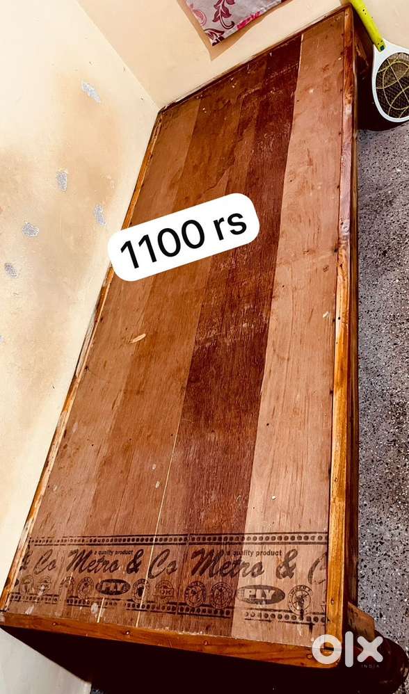 Bed with dunlop mattress for sale