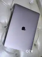Apple Macbook Pro i7 16GB Ram 512GB Apple SSD 5.5gbGraphics Touchbar