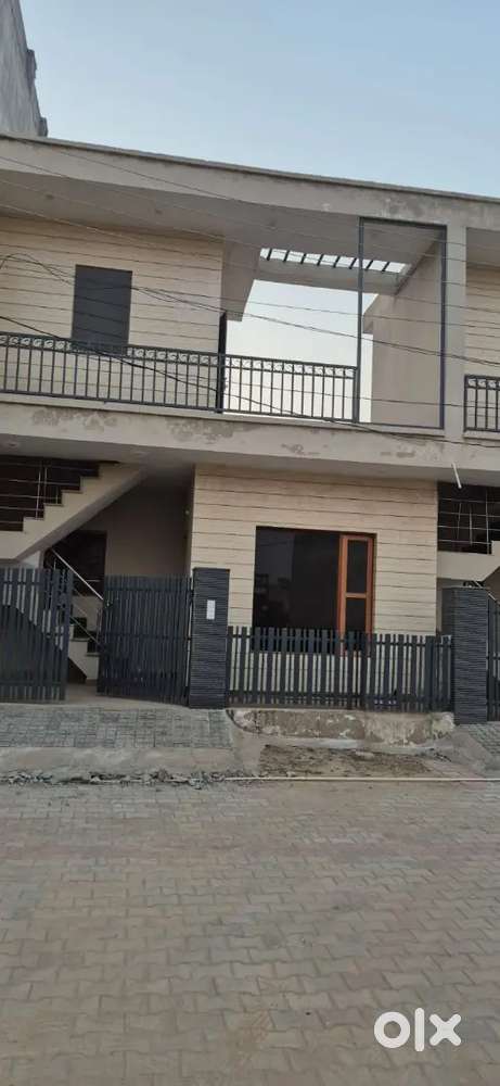 Kothi for sale in kharar ludhiana highway near omega city near toll