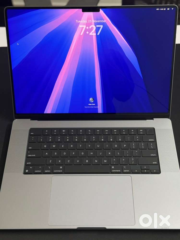 Apple macbook m1 pro 16 inch 16/512gb