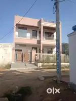 233 sq. yard/gaz house at prime location