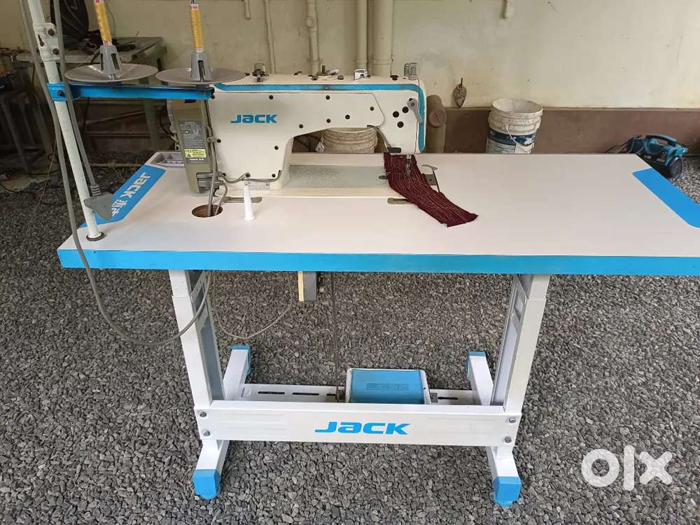 Jack F4 industrial sewing machine
