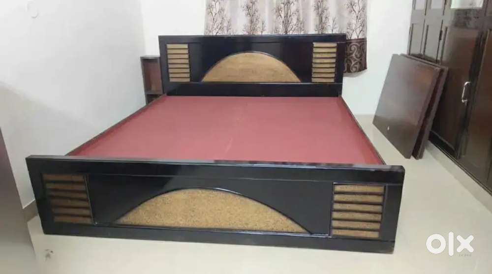 Queen size bed with storage at very affordable price