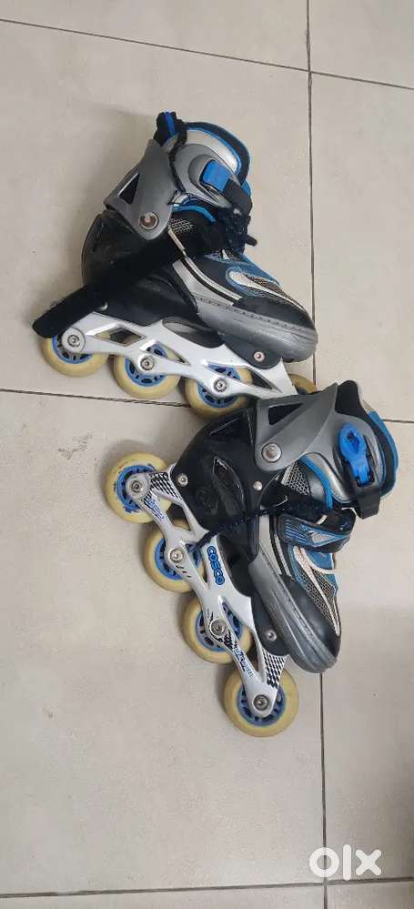 Cosco inline Kids Skates with kneepads and professional helmet