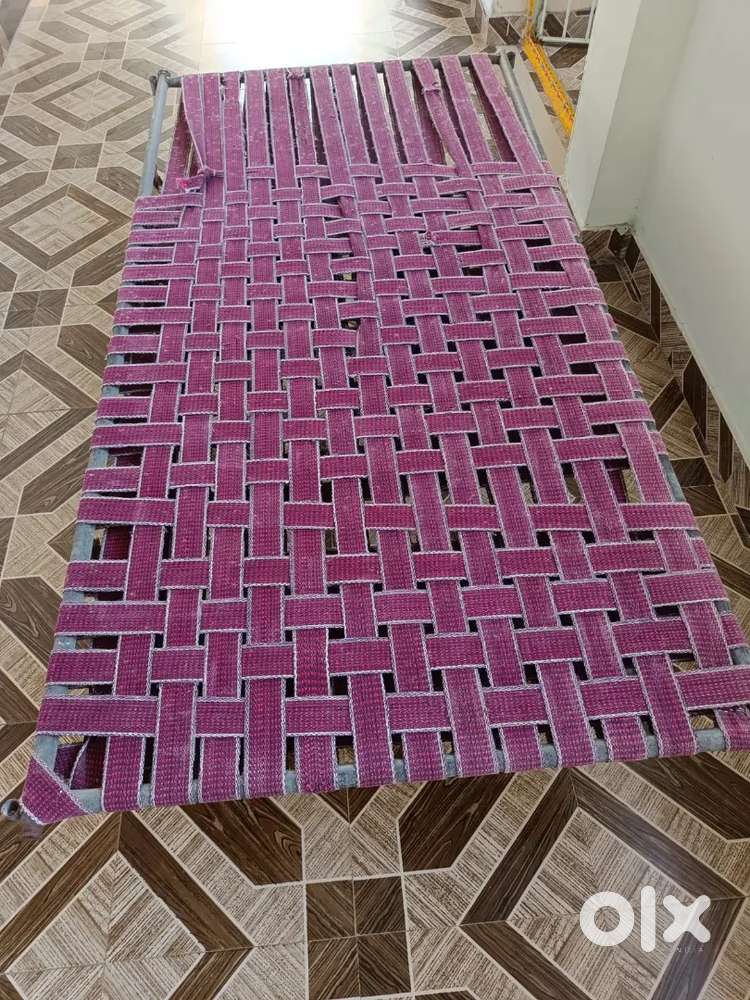3x6 Zinc Cot for Sale – Sturdy & Durable – Good Condition