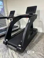 Commercial treadmill