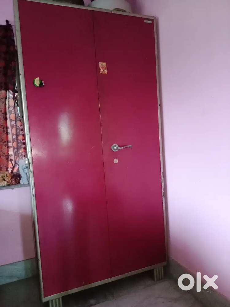 Almari Almirah Large