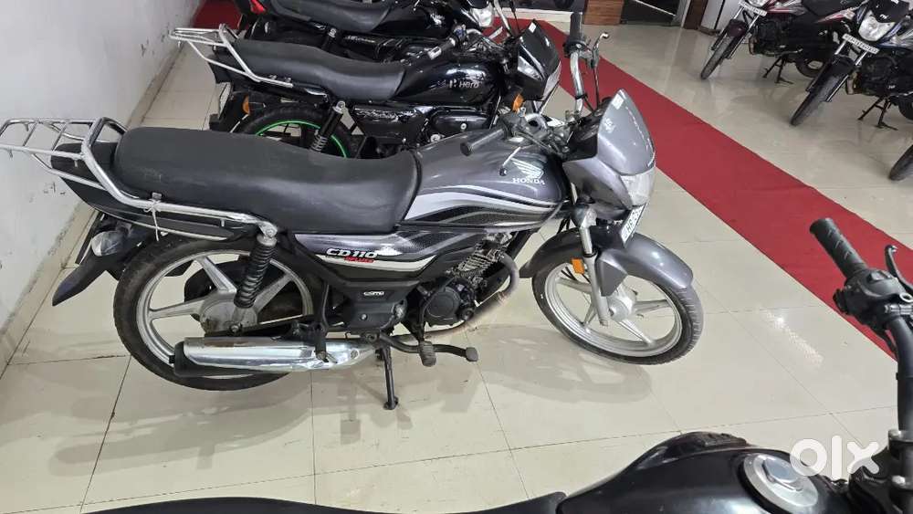 Self start dreem deluxe h a one condition h bike ki kuch bhi kami nhi