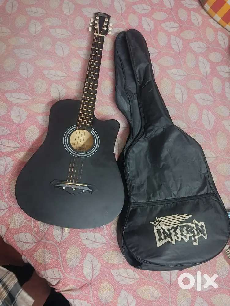Intern guitar