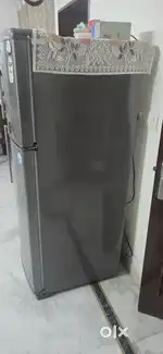Whirlpool double door fridge