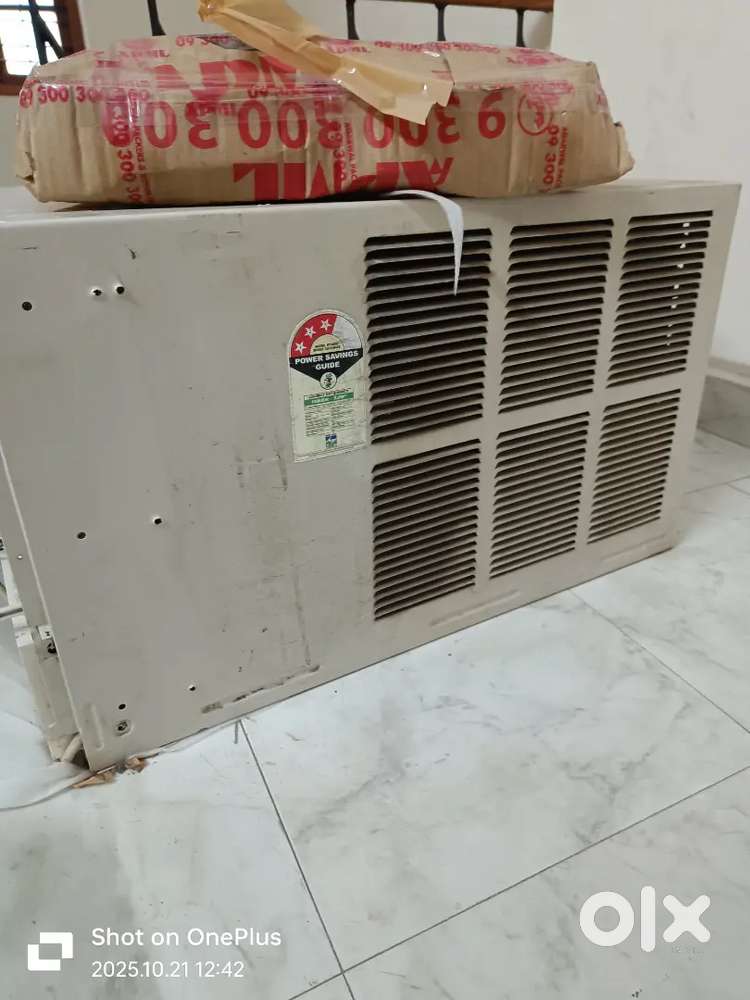 Window AC Hitachi 1.5 ton