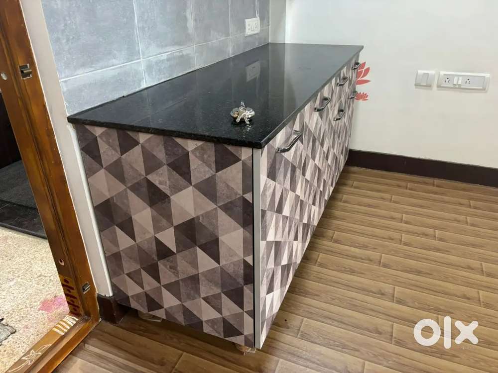 Storage unit movable new