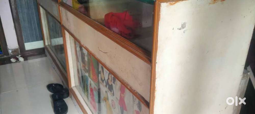 Shop counter