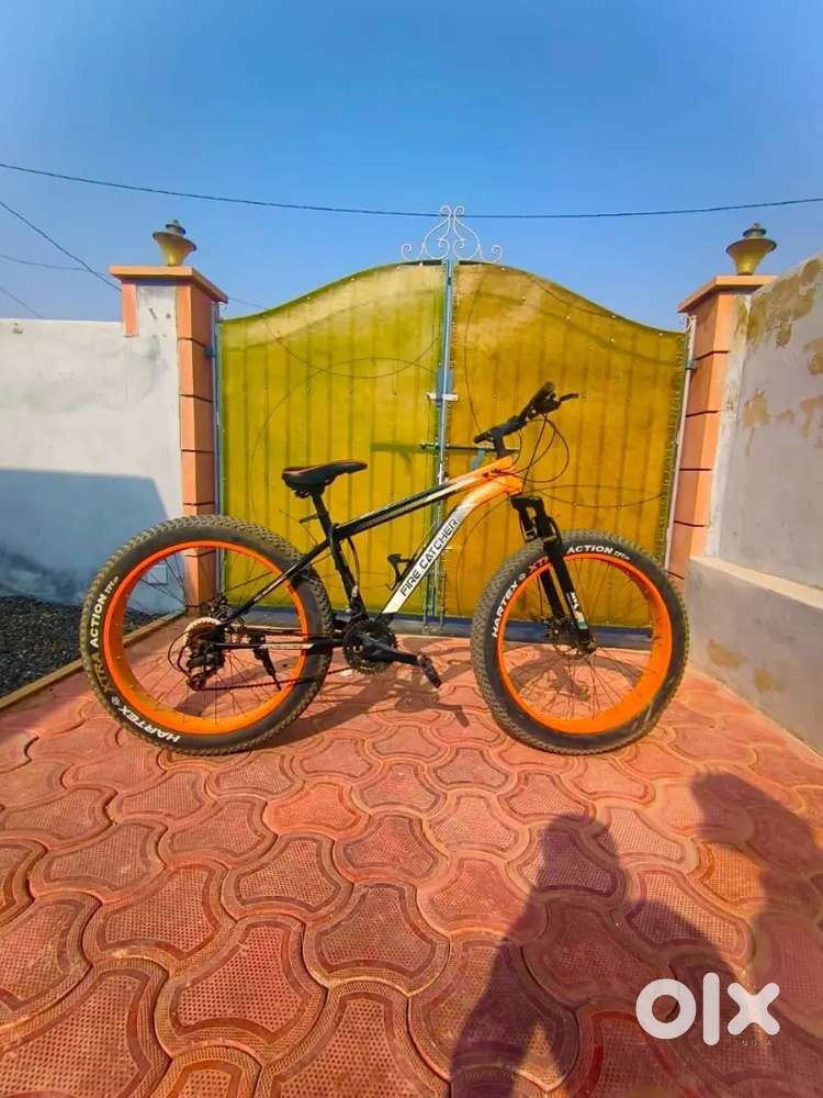 A1 Condition Gear Cycle (Orange and Black)