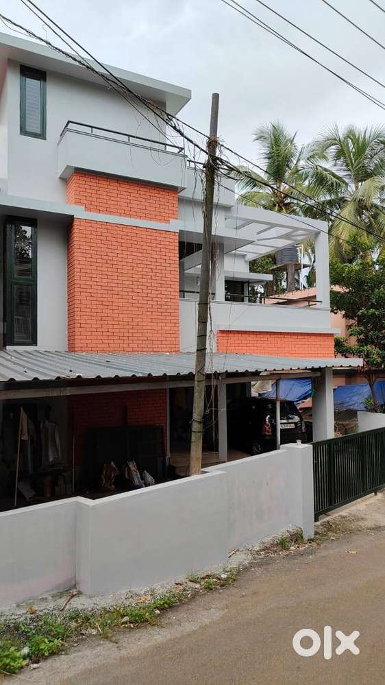Fully Furnished 3 BHK / 2BHK + Consulting Room, Thondayad, Kavu Stop