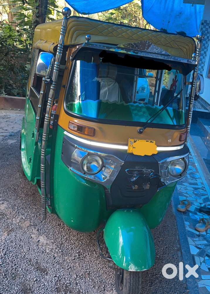 urgent sale bajaj  maxima z cng