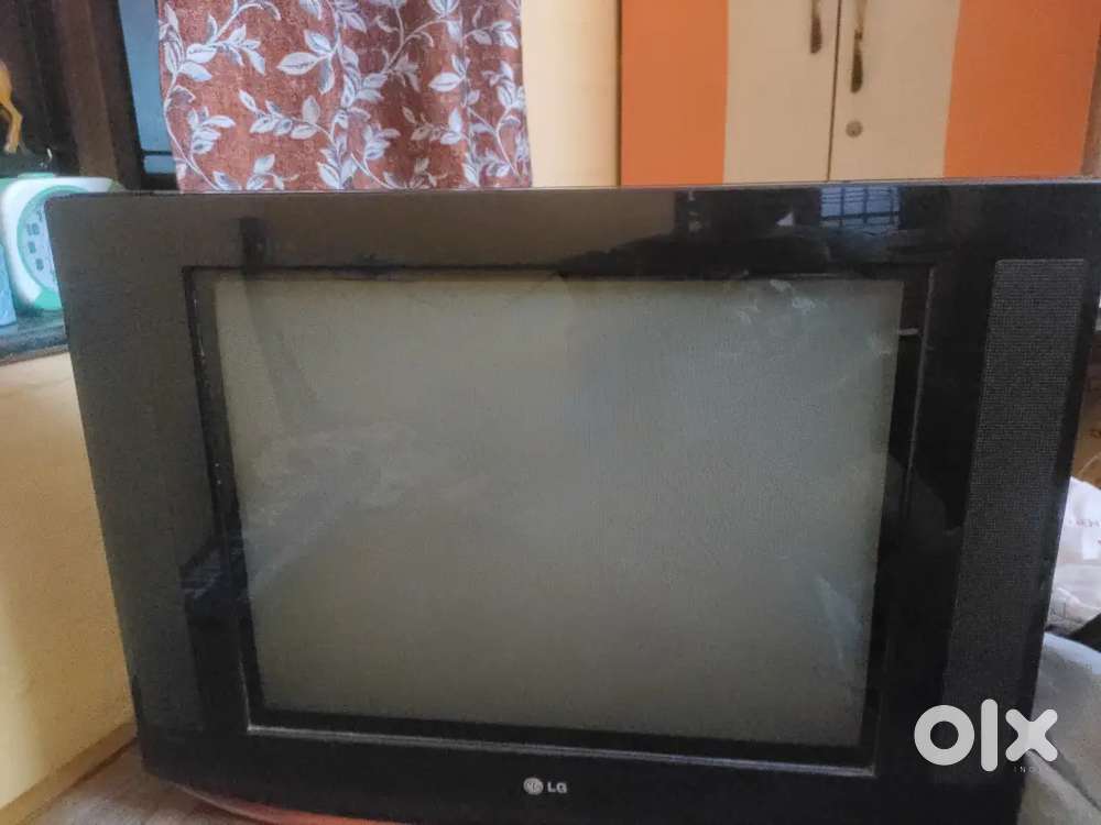 Tv old want  to sell