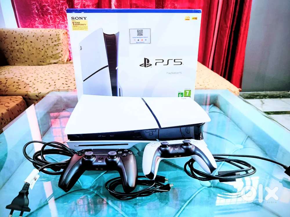 PS5 Slim Disc Edition - New Condition - With 2 controllers ,Bill & Box