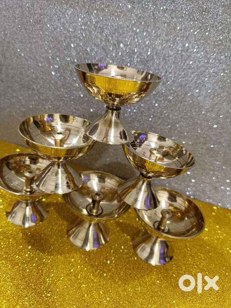 **PREMIUM BRASS NEW DIYAS** SET OF 5 ... Perfect for Pooja decorations