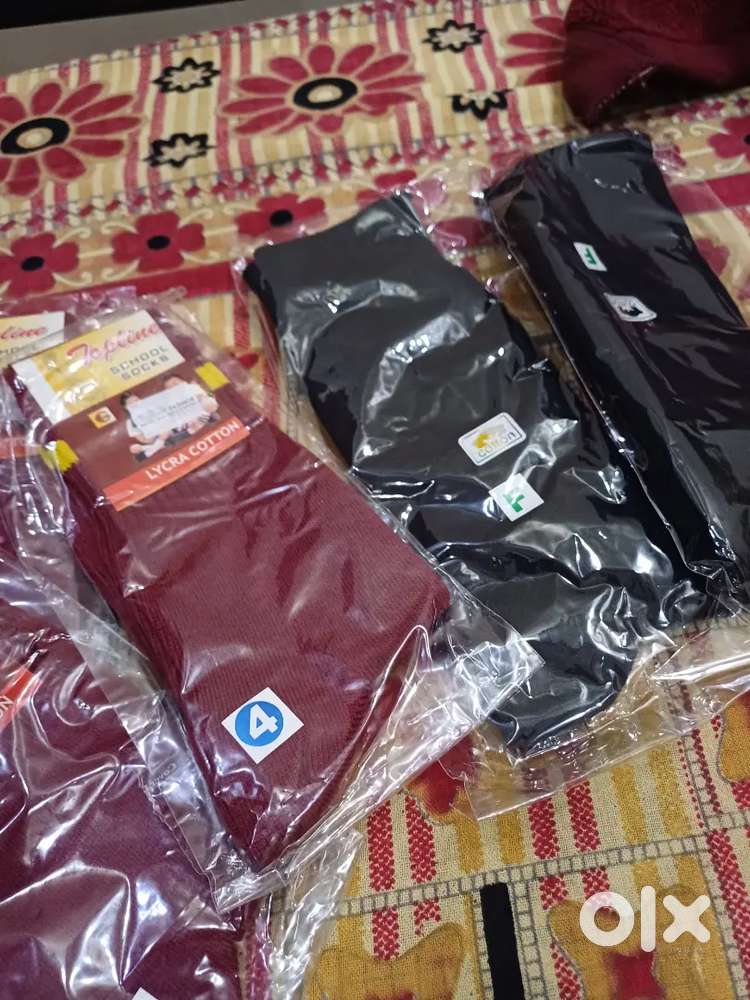 Socks different size n colour 200 rs per dozen