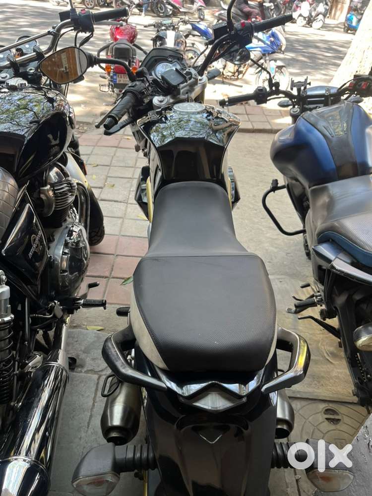 Mahindra mojo XT300 Dual exhaust