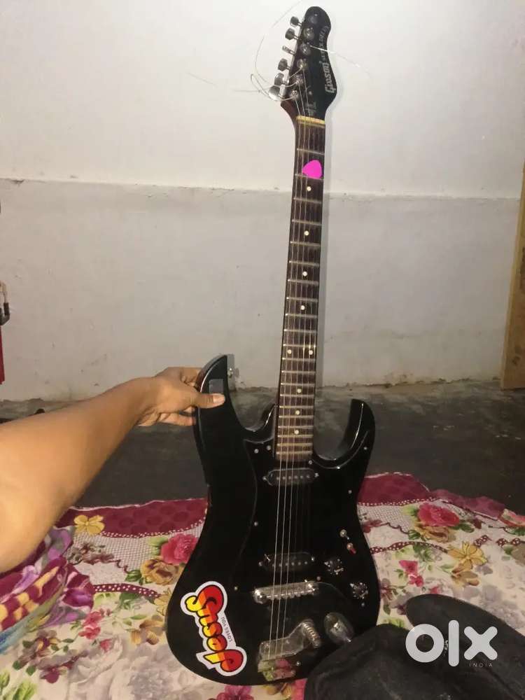 Brand new not used electric guitar, full black smartbuy with bag..
