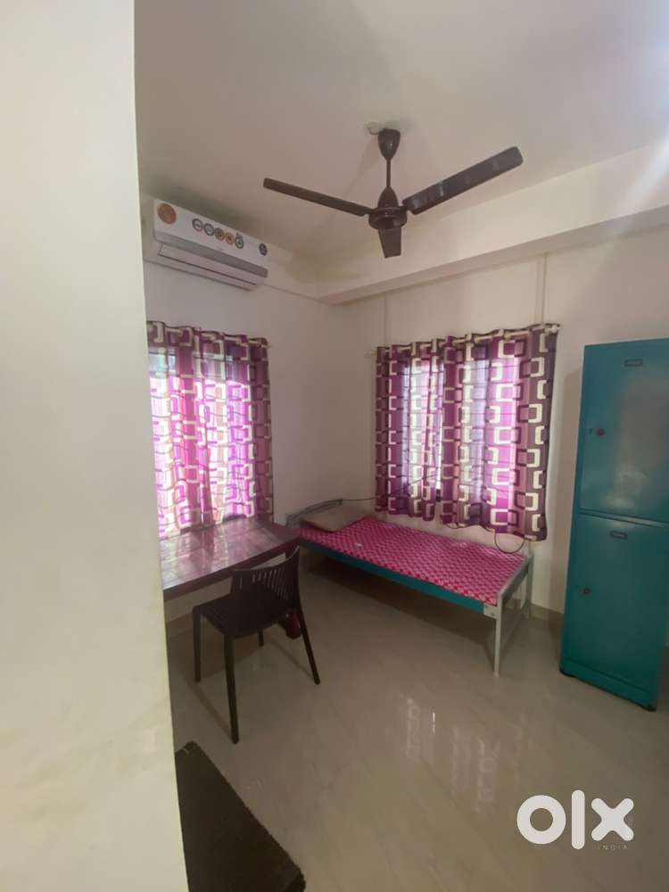 A/c single room for rent near infopark Kakkanad