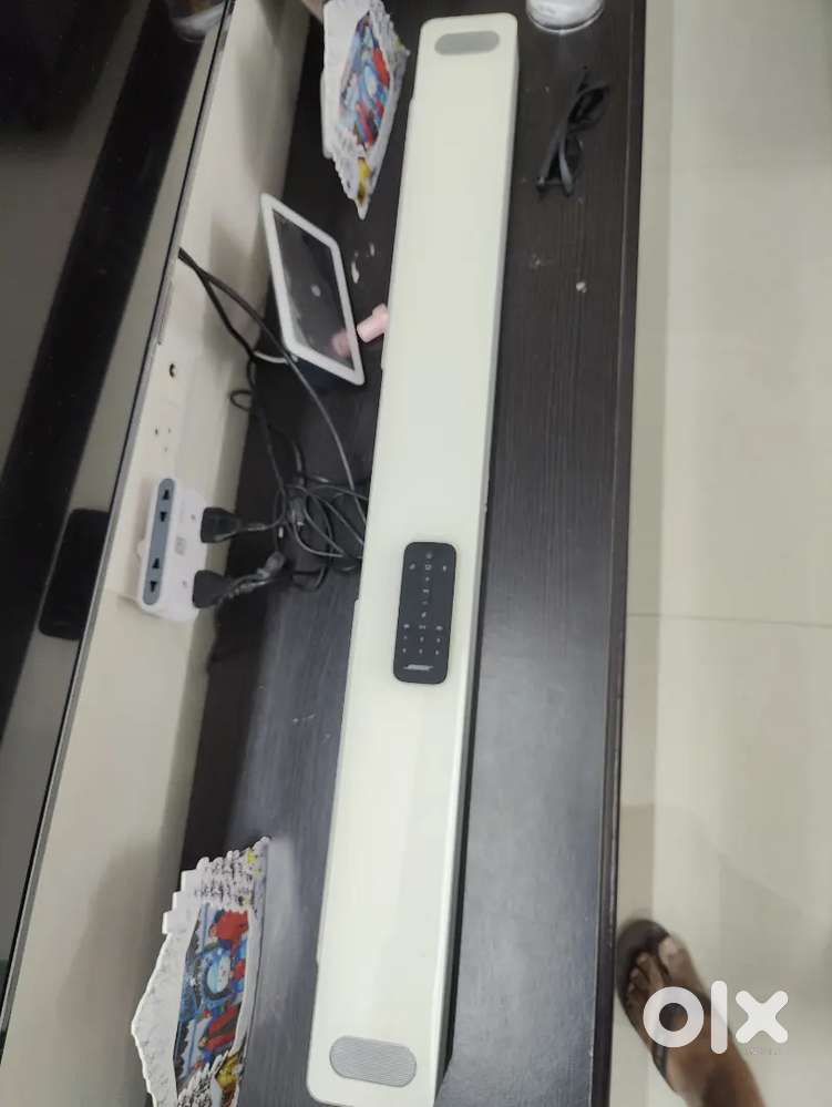 Bose Smart soundbar 900 white colour with remote