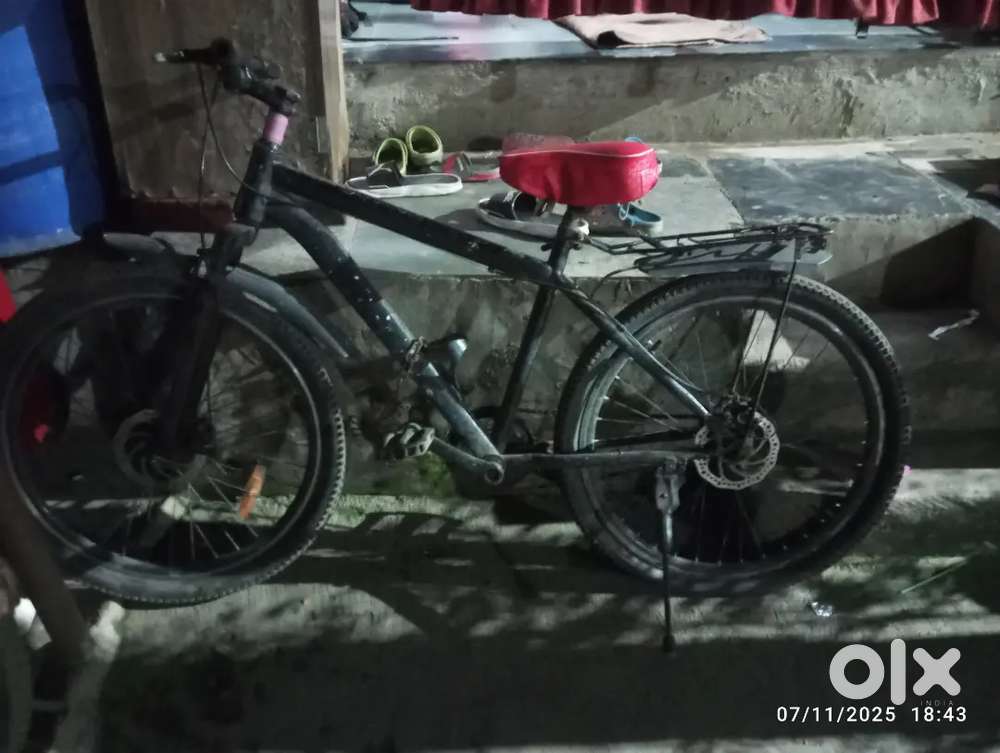 Streethawk kids bicycle black colour