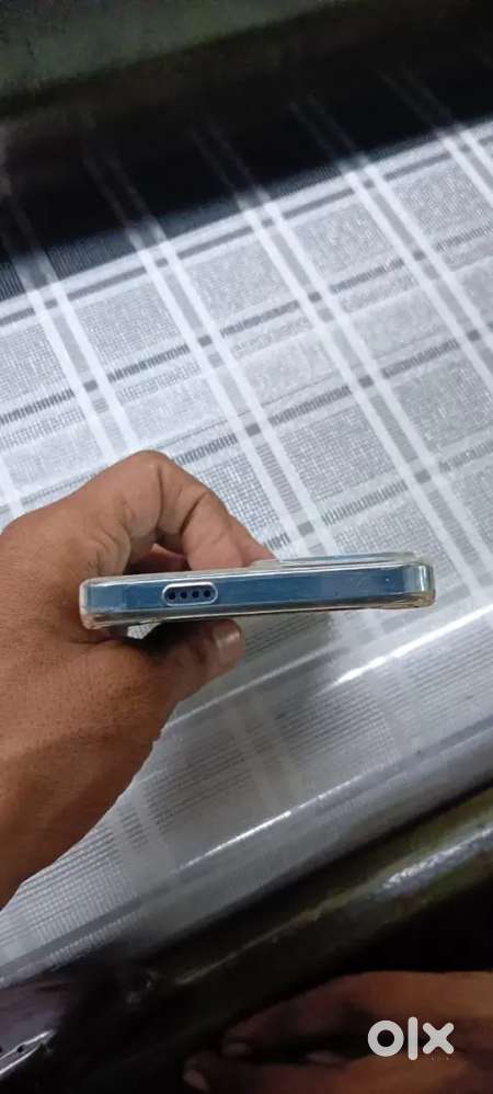 Y29 5G 4+4+128 10 din ka h