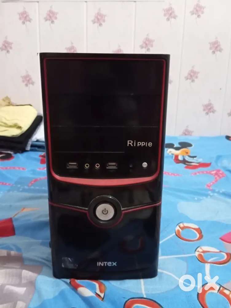 Dual core CPu 2GB RAM 320 GB hard disc