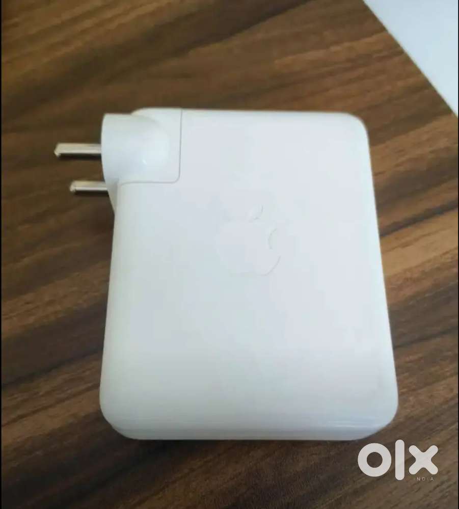 Macbook pro 140W charger brilliant condition