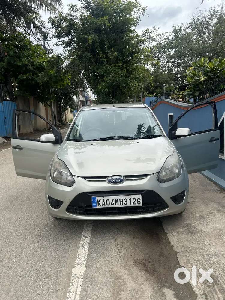 Ford Figo petrol 2010