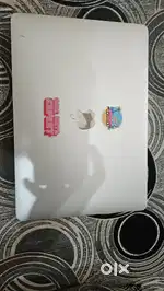 Macbook air M1 8 gb ram 256 gb memory