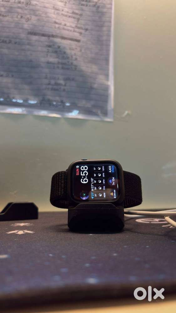 Apple Watch Series 7  GPS only  100% Battery health