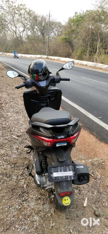 Aprilia SXR 160 cc matte black