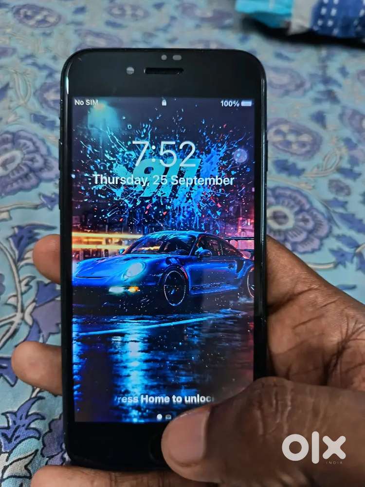 IPhone 7 no damages clean piece