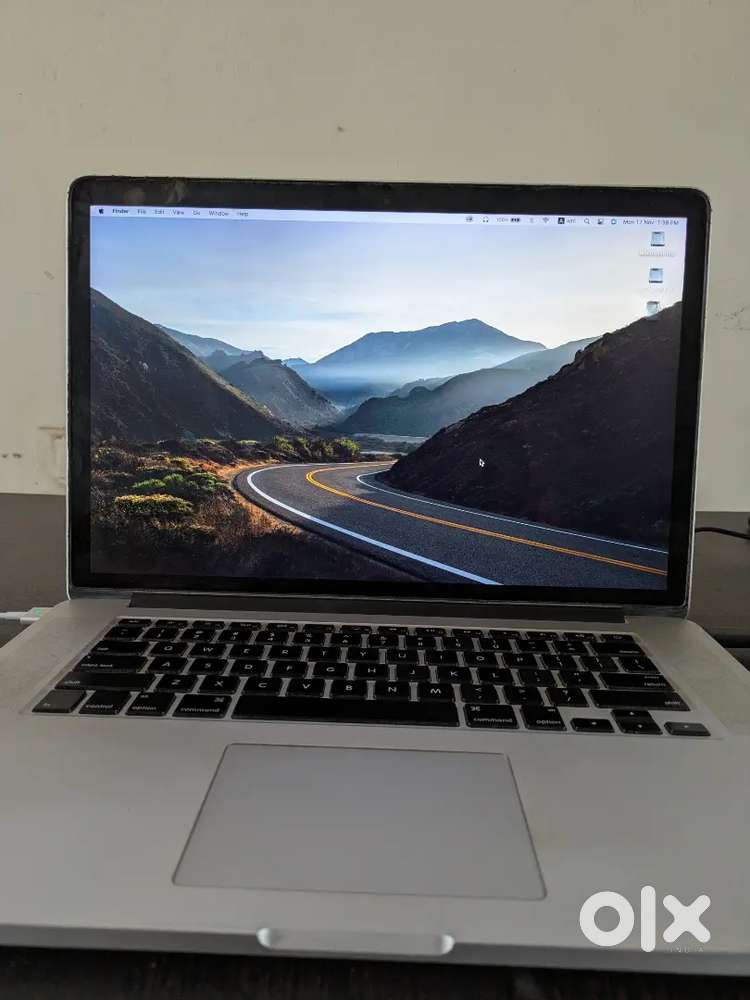 Apple Macbook Pro
i7, 16GB, 512GB, 2015 Model