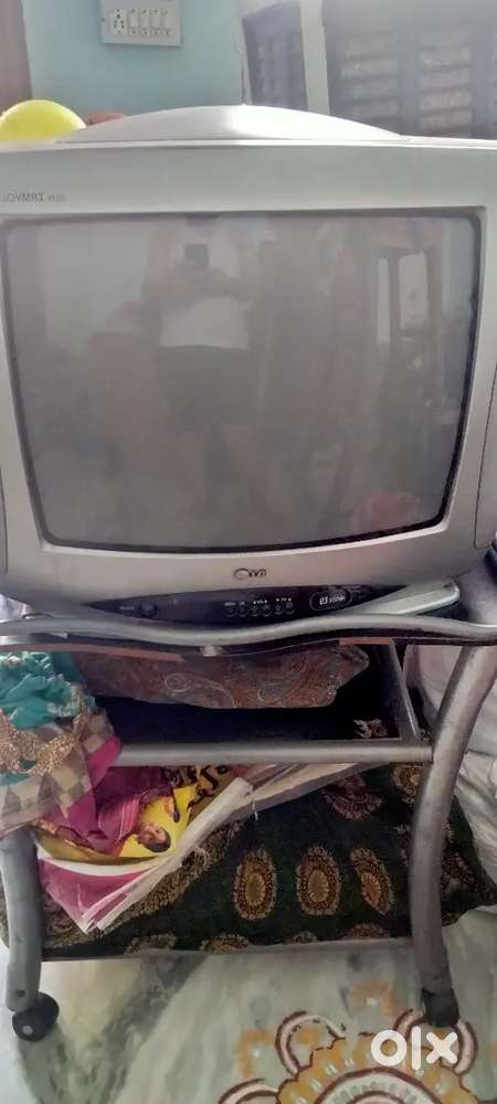 LG TV for sale