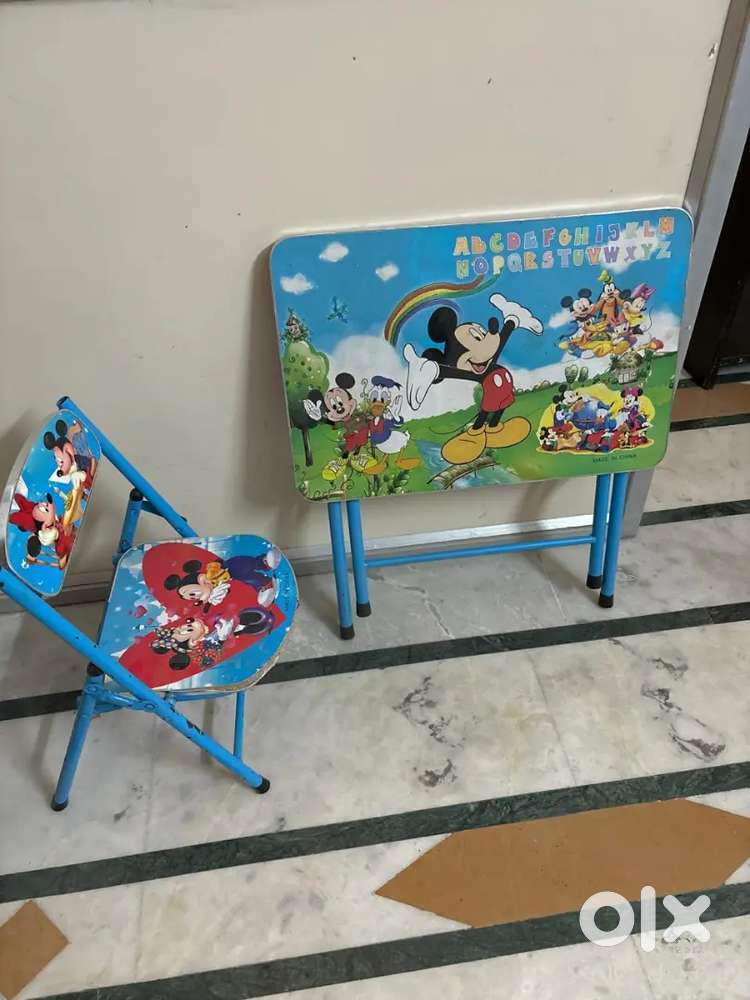 Study table for kids