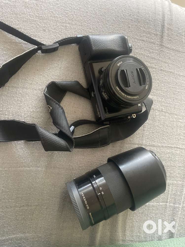 Sony A6000 with kit lens and box