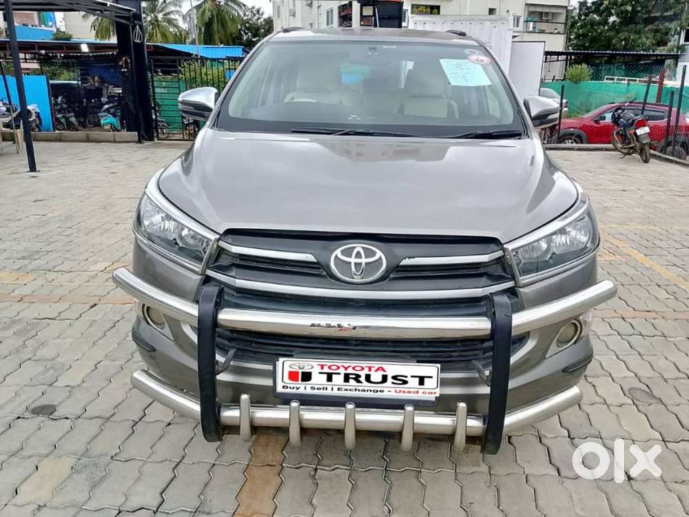 Toyota Innova Crysta 2.4 G MT 8S, 2017, Diesel