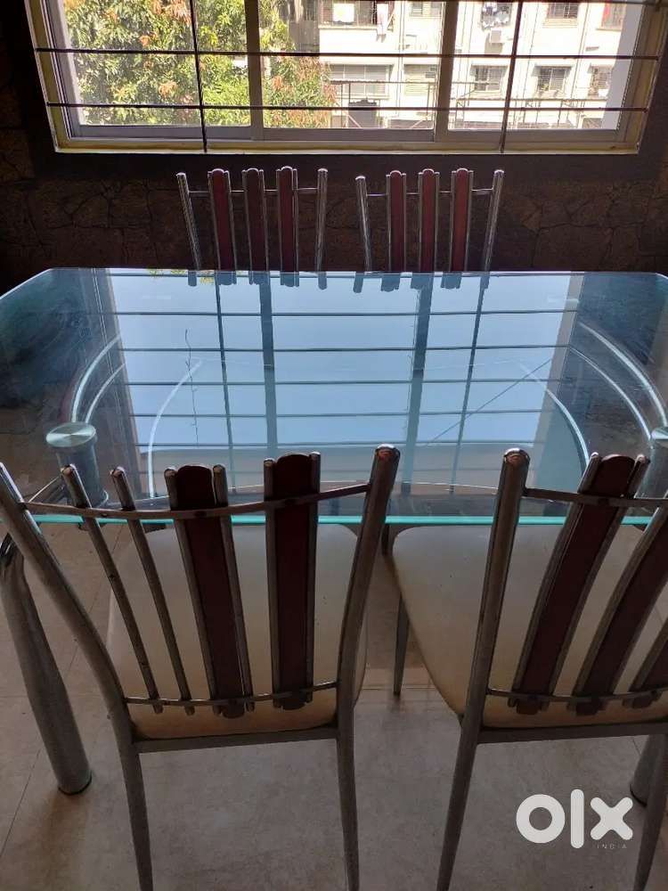 Dining table 6 seater