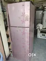 LG Duble door fridge 238 litters it is good condition no any repair