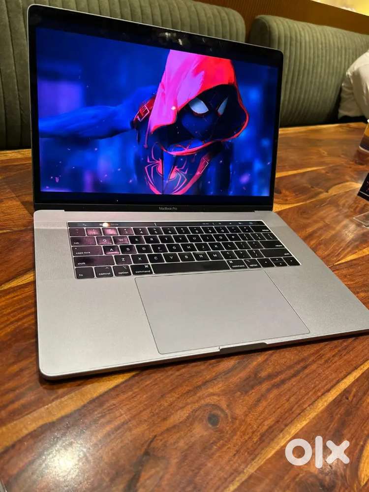 MACBOOK PRO A2141 I7 BRAND NEW CONDITION LAPTOP