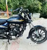 Bajaj avenger 150 street