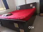 Bed & walldrobe