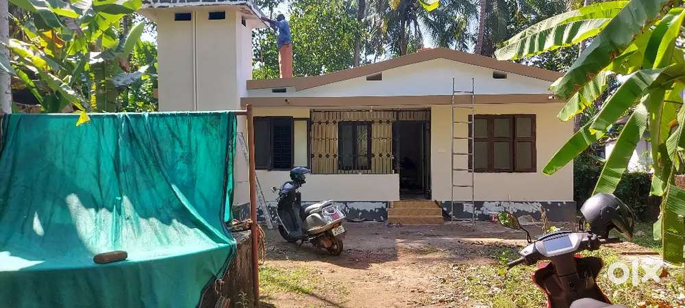 A house for rent near payyanur on wide high speed road@muthiyalam