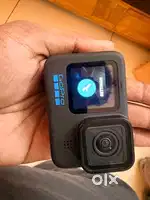 Go pro Hero 11 128GB with tripod