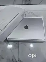 Macbook m2 air 13 inch good condition